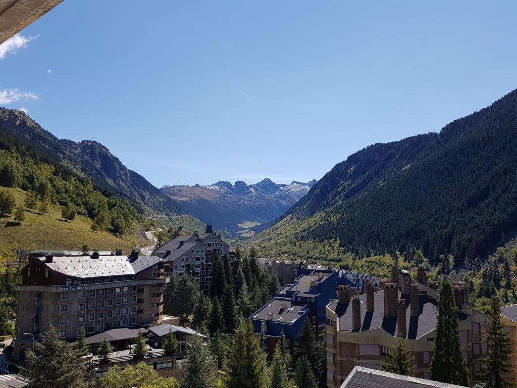Apartamento Aguilera Appartement Naut Aran Buitenkant foto